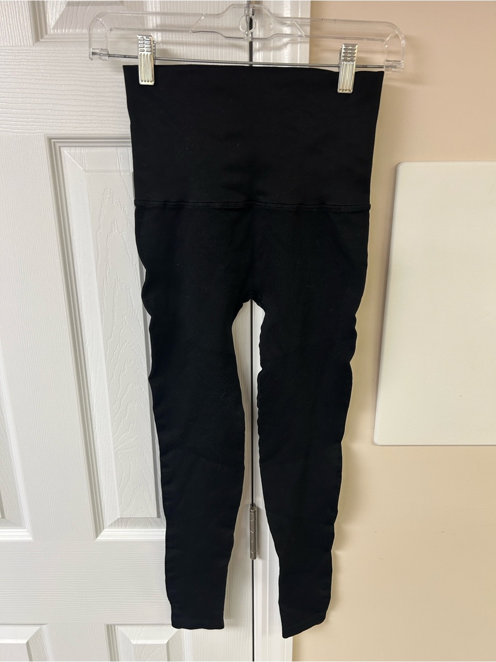 Spiritual Gangster Black Seamless Leggings NWOT XS/S